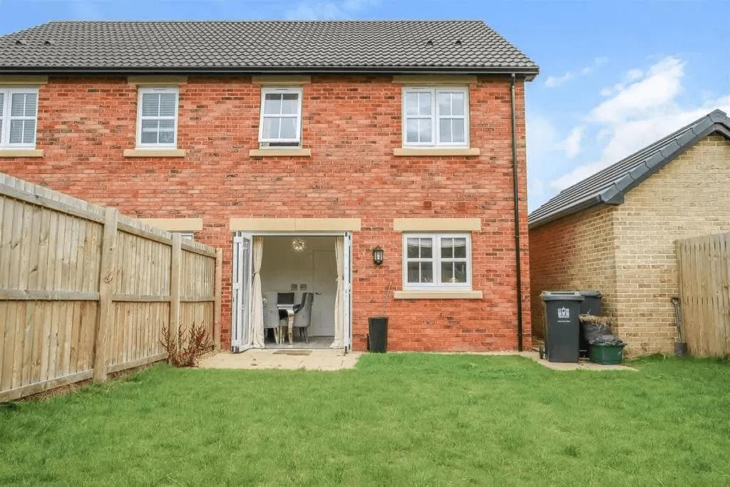 Holiday home 3 Bed In Peaceful Village Darlington Middleton One Row